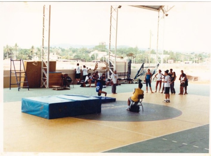 Aulas de futebol e ginástica na década de 2000